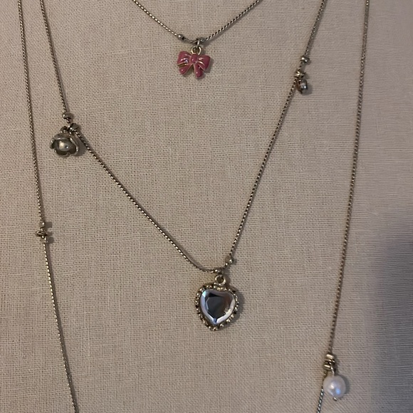 Betsey Johnson triple strand necklace - Picture 2 of 7